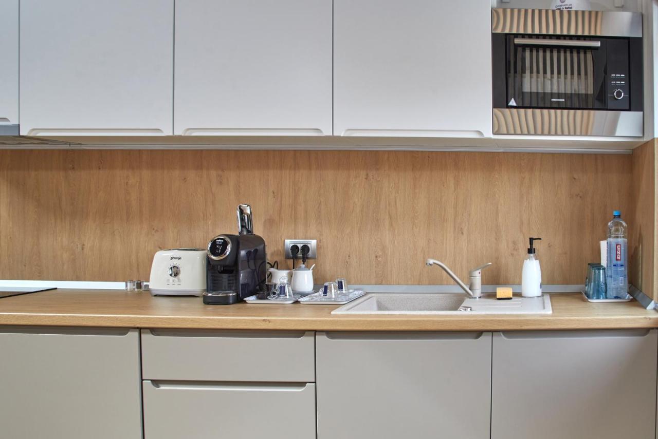 Apartament City La Casa Piano House ,Cu Parcare 알바루리아 외부 사진