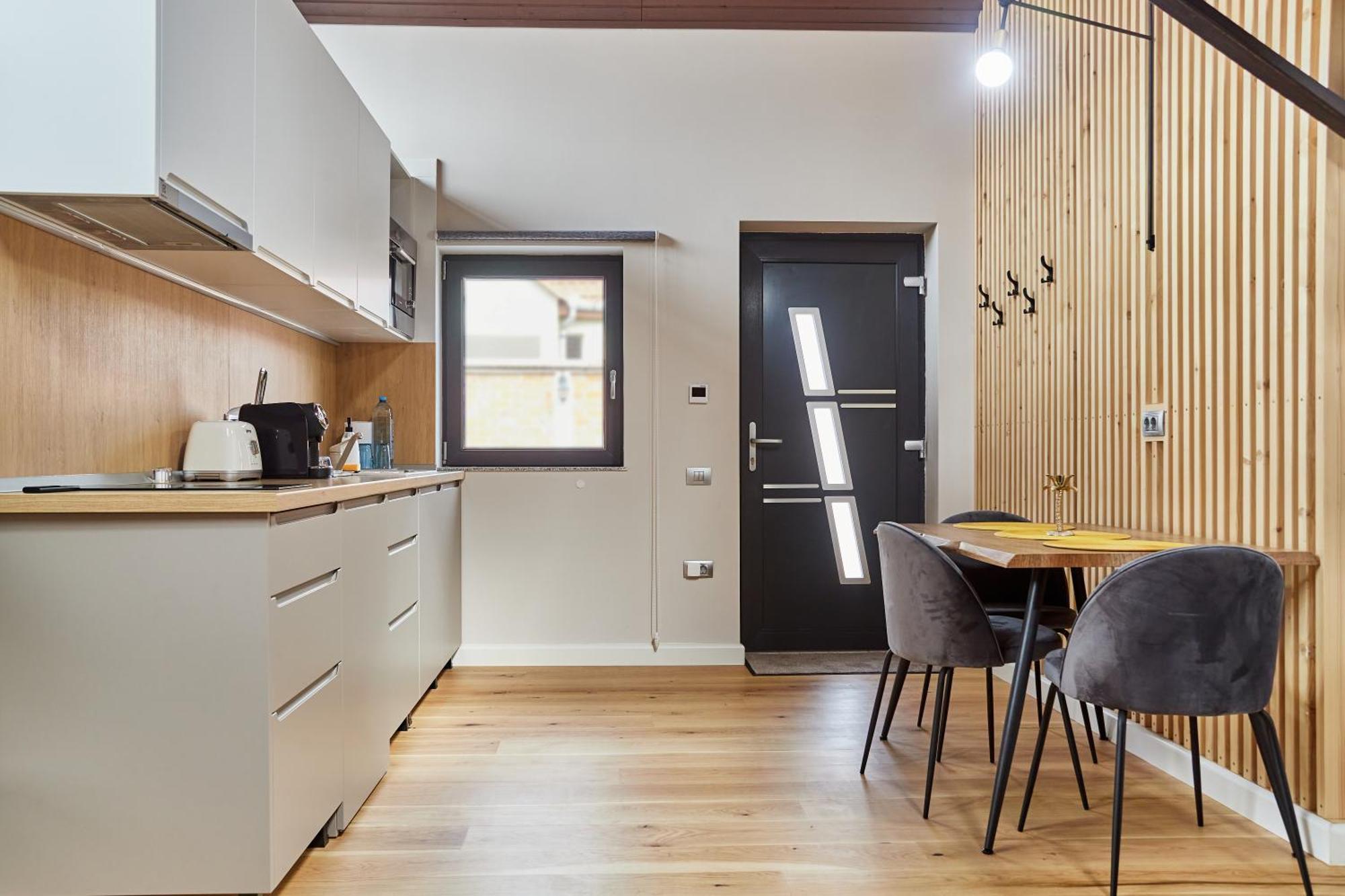 Apartament City La Casa Piano House ,Cu Parcare 알바루리아 외부 사진